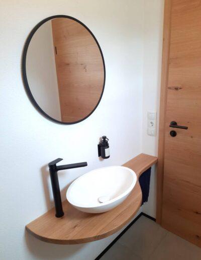 Bildimpression des Badezimmerangebotes der Möbel Design Schreinerei Josef Lang in Ringelai