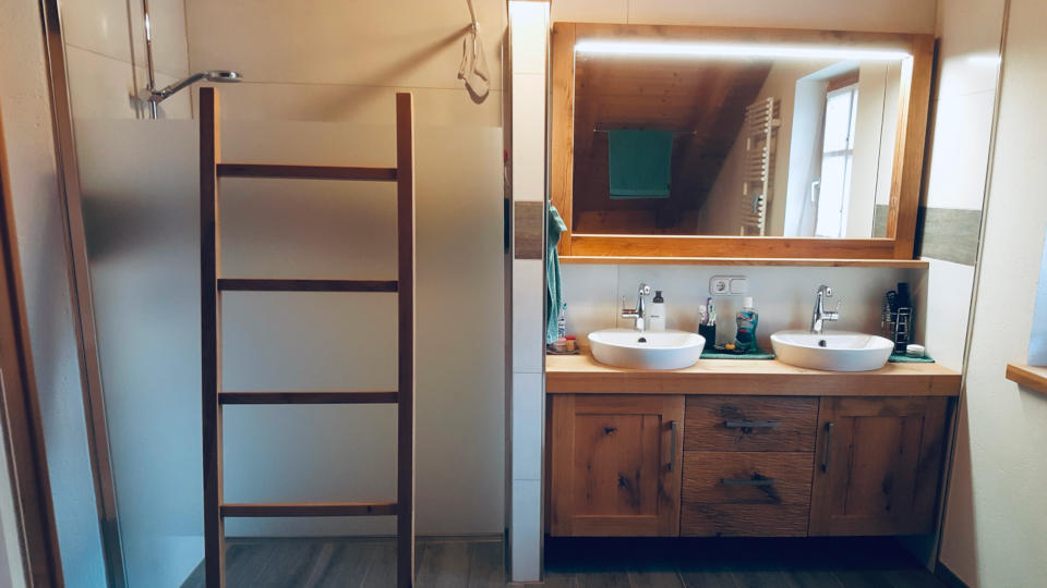 Bildimpression des Badezimmerangebots der Möbel Design Schreinerei Josef Lang in Ringelai